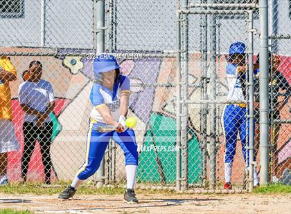 Thumbnail 2 in Hawkins @ Crenshaw photogallery.