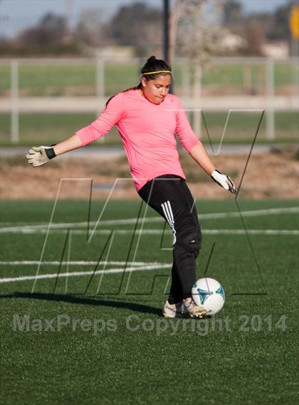 Thumbnail 1 in Enochs vs Merced photogallery.