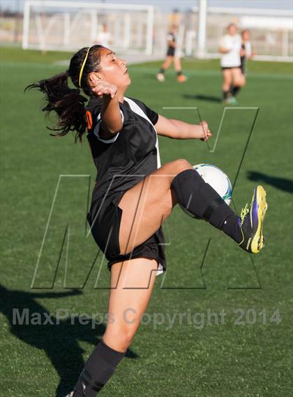 Thumbnail 3 in Enochs vs Merced photogallery.