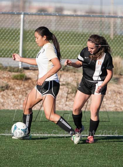 Thumbnail 1 in Enochs vs Merced photogallery.