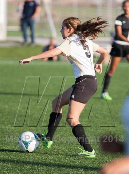 Thumbnail 2 in Enochs vs Merced photogallery.