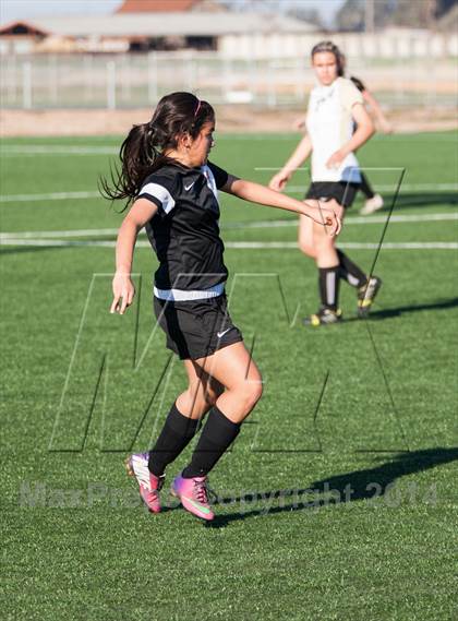 Thumbnail 3 in Enochs vs Merced photogallery.