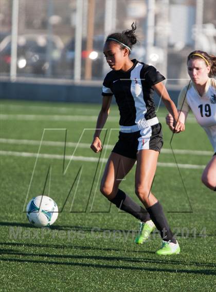 Thumbnail 2 in Enochs vs Merced photogallery.