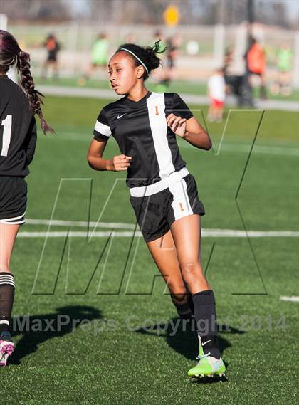 Thumbnail 3 in Enochs vs Merced photogallery.