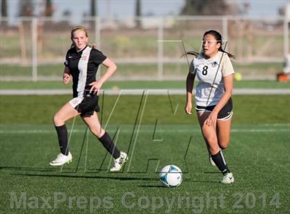 Thumbnail 2 in Enochs vs Merced photogallery.