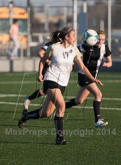 Thumbnail 3 in Enochs vs Merced photogallery.