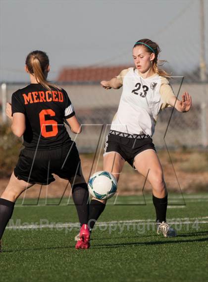 Thumbnail 3 in Enochs vs Merced photogallery.