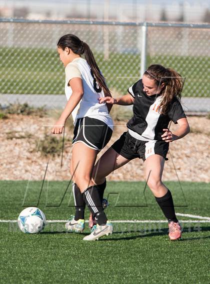 Thumbnail 3 in Enochs vs Merced photogallery.