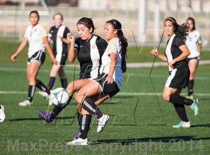 Thumbnail 3 in Enochs vs Merced photogallery.