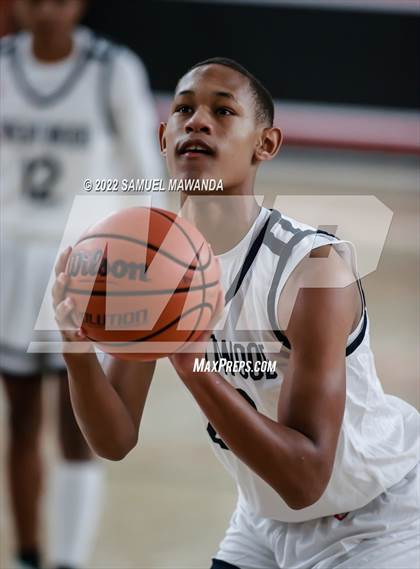 Thumbnail 2 in Brentwood School vs St. Anthony (Beverly Hills Tournament) photogallery.