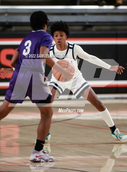 Thumbnail 3 in Brentwood School vs St. Anthony (Beverly Hills Tournament) photogallery.