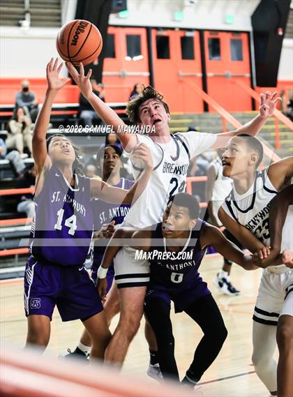 Thumbnail 1 in Brentwood School vs St. Anthony (Beverly Hills Tournament) photogallery.