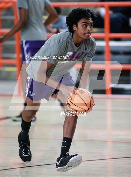 Thumbnail 3 in Brentwood School vs St. Anthony (Beverly Hills Tournament) photogallery.