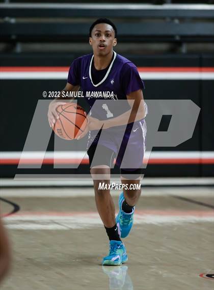 Thumbnail 2 in Brentwood School vs St. Anthony (Beverly Hills Tournament) photogallery.