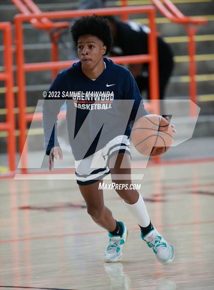 Thumbnail 3 in Brentwood School vs St. Anthony (Beverly Hills Tournament) photogallery.