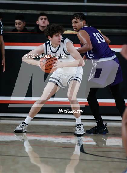 Thumbnail 1 in Brentwood School vs St. Anthony (Beverly Hills Tournament) photogallery.