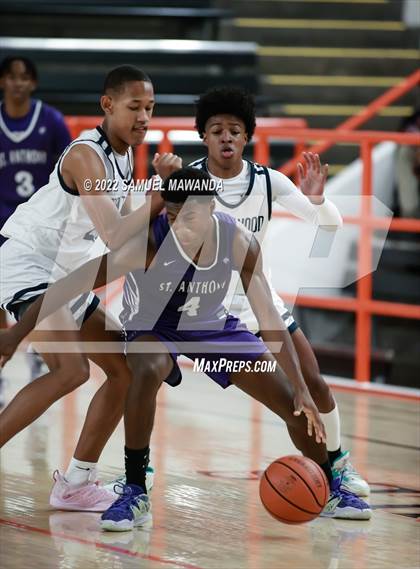 Thumbnail 2 in Brentwood School vs St. Anthony (Beverly Hills Tournament) photogallery.