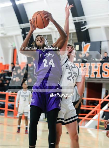 Thumbnail 1 in Brentwood School vs St. Anthony (Beverly Hills Tournament) photogallery.