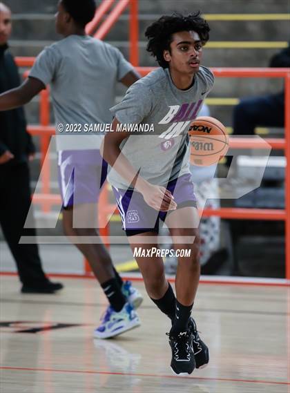 Thumbnail 3 in Brentwood School vs St. Anthony (Beverly Hills Tournament) photogallery.
