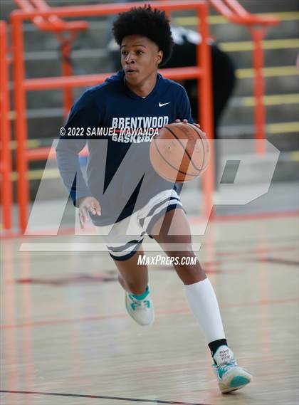 Thumbnail 1 in Brentwood School vs St. Anthony (Beverly Hills Tournament) photogallery.