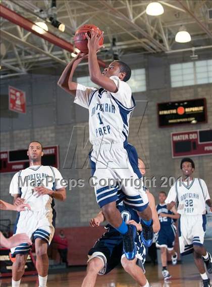 Thumbnail 2 in Sierra Canyon vs. Montclair Prep (CIF SS 5A Final) photogallery.