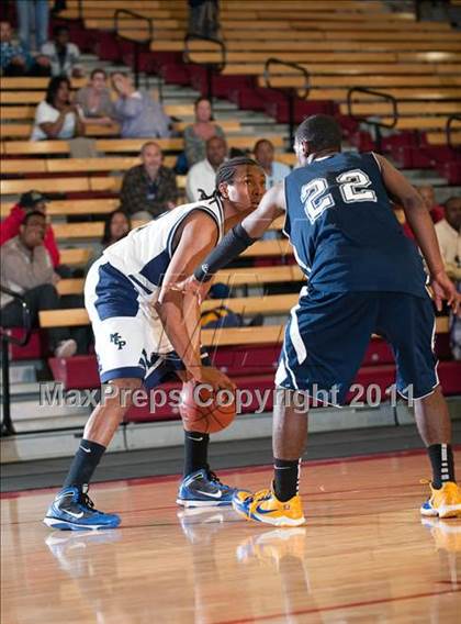 Thumbnail 3 in Sierra Canyon vs. Montclair Prep (CIF SS 5A Final) photogallery.