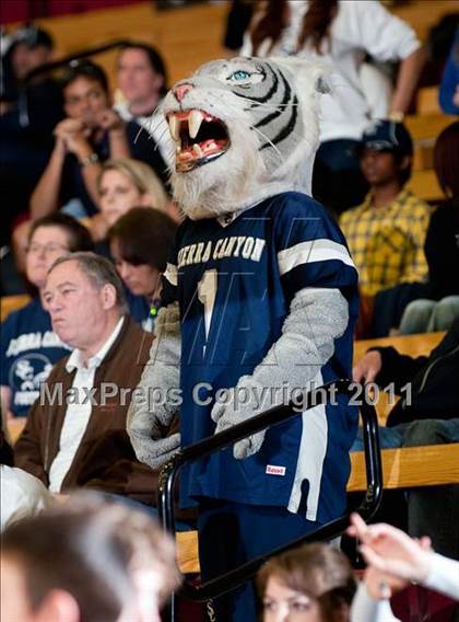 Thumbnail 1 in Sierra Canyon vs. Montclair Prep (CIF SS 5A Final) photogallery.