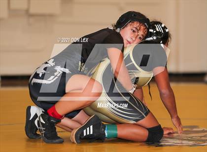 Thumbnail 2 in Napa High Novice Tournament photogallery.
