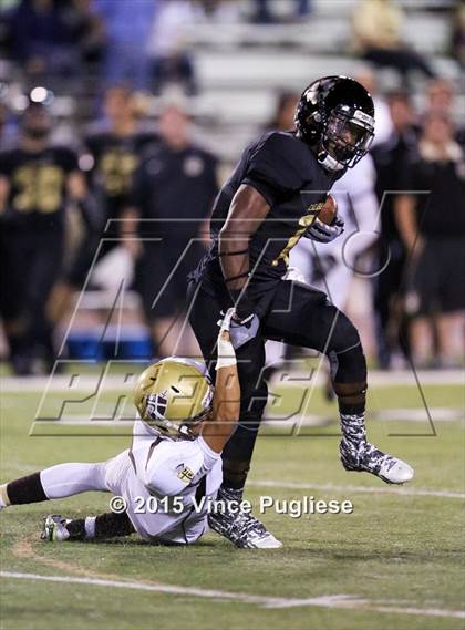 Thumbnail 1 in St. Francis @ Calabasas photogallery.