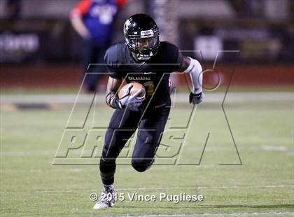 Thumbnail 1 in St. Francis @ Calabasas photogallery.