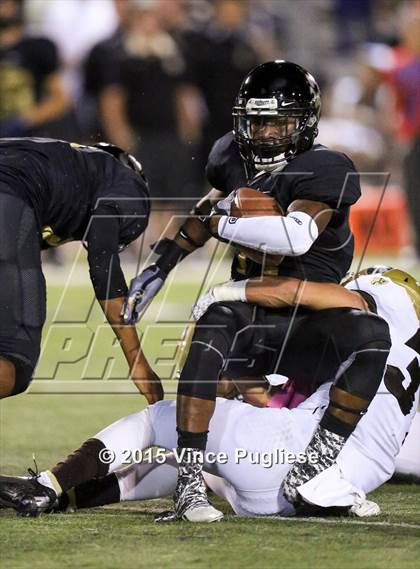 Thumbnail 1 in St. Francis @ Calabasas photogallery.