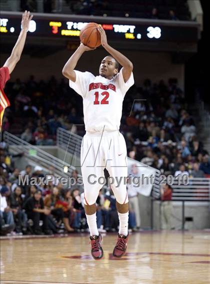 Thumbnail 1 in Taft vs. Westchester (CIF LA City Section D1 Final) photogallery.