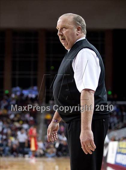Thumbnail 3 in Taft vs. Westchester (CIF LA City Section D1 Final) photogallery.