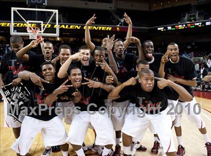 Thumbnail 1 in Taft vs. Westchester (CIF LA City Section D1 Final) photogallery.