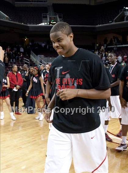 Thumbnail 1 in Taft vs. Westchester (CIF LA City Section D1 Final) photogallery.