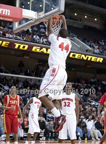 Thumbnail 1 in Taft vs. Westchester (CIF LA City Section D1 Final) photogallery.