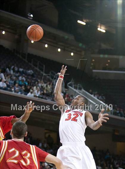 Thumbnail 2 in Taft vs. Westchester (CIF LA City Section D1 Final) photogallery.