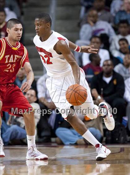 Thumbnail 1 in Taft vs. Westchester (CIF LA City Section D1 Final) photogallery.