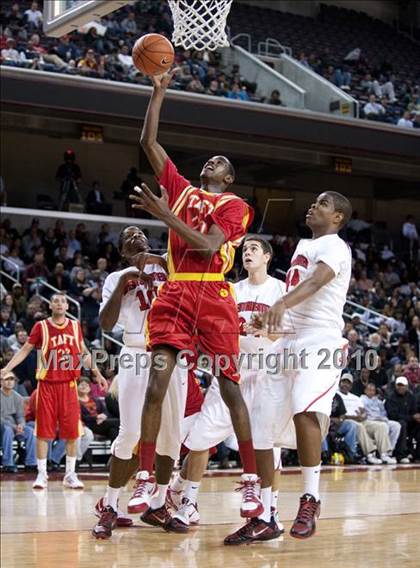 Thumbnail 1 in Taft vs. Westchester (CIF LA City Section D1 Final) photogallery.