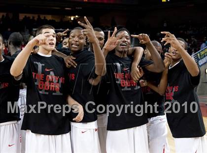 Thumbnail 1 in Taft vs. Westchester (CIF LA City Section D1 Final) photogallery.