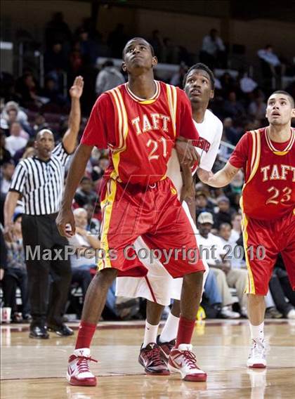 Thumbnail 2 in Taft vs. Westchester (CIF LA City Section D1 Final) photogallery.