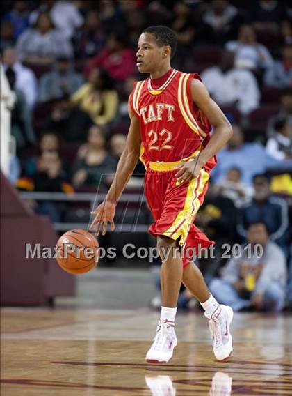 Thumbnail 2 in Taft vs. Westchester (CIF LA City Section D1 Final) photogallery.