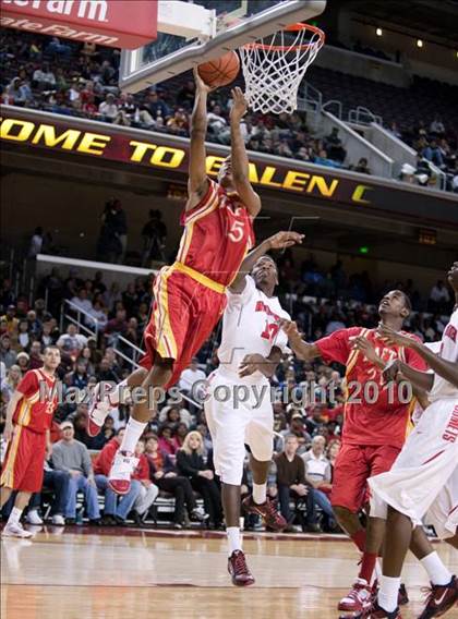 Thumbnail 2 in Taft vs. Westchester (CIF LA City Section D1 Final) photogallery.