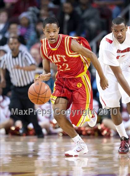 Thumbnail 2 in Taft vs. Westchester (CIF LA City Section D1 Final) photogallery.