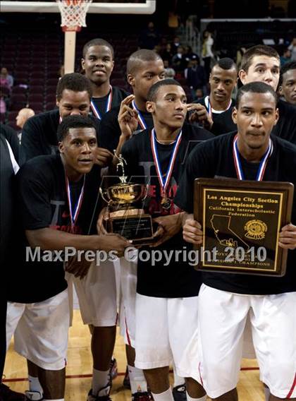 Thumbnail 3 in Taft vs. Westchester (CIF LA City Section D1 Final) photogallery.