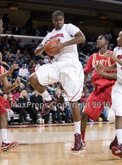 Thumbnail 1 in Taft vs. Westchester (CIF LA City Section D1 Final) photogallery.