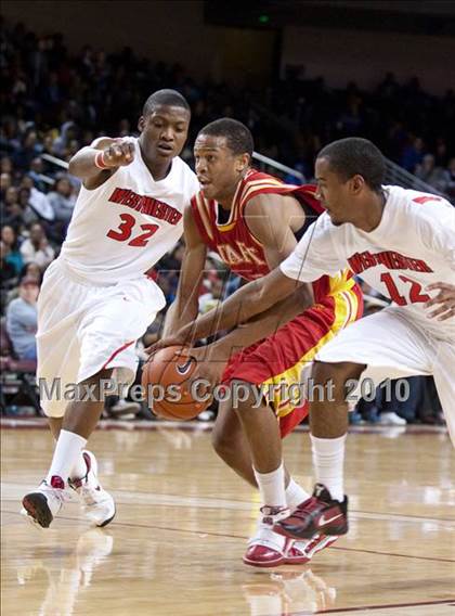 Thumbnail 2 in Taft vs. Westchester (CIF LA City Section D1 Final) photogallery.