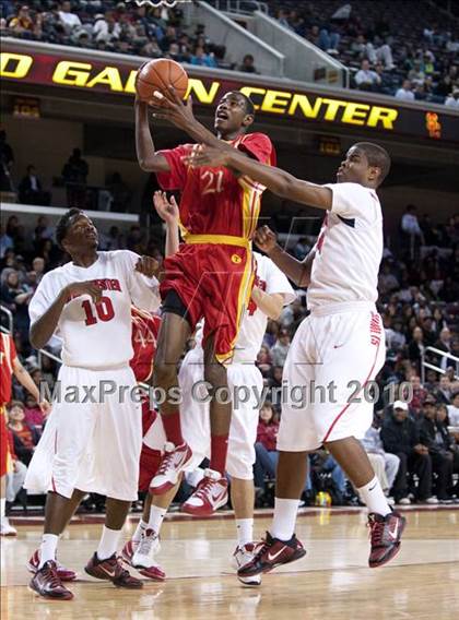 Thumbnail 3 in Taft vs. Westchester (CIF LA City Section D1 Final) photogallery.