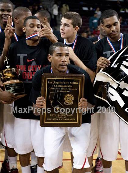 Thumbnail 1 in Taft vs. Westchester (CIF LA City Section D1 Final) photogallery.