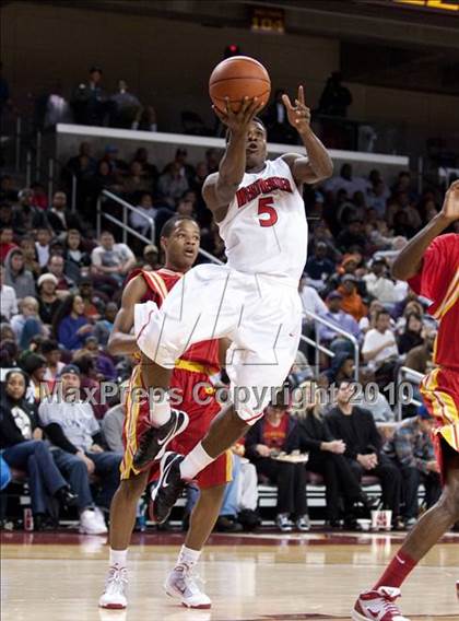 Thumbnail 2 in Taft vs. Westchester (CIF LA City Section D1 Final) photogallery.